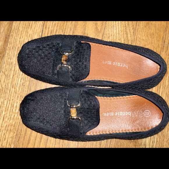 bernie mev. Shoes - Bernie Mev ladies 9 black loafers